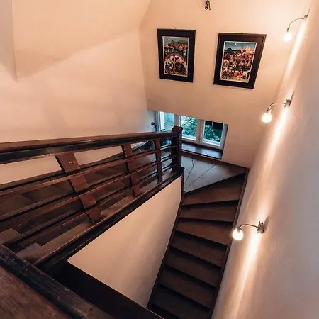Nejklidnejsi Spanek S Vyhlidkou Vyhradne Pro Nekuraky - Vistaria - Na Hradbach 5 Mikulov Exterior photo