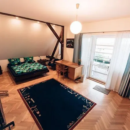 Nejklidnejsi Spanek S Vyhlidkou Vyhradne Pro Nekuraky - Vistaria - Na Hradbach 5 Mikulov Exterior photo