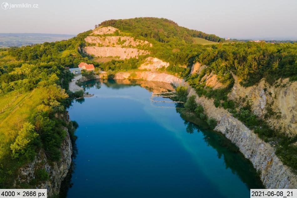 Nejklidnejsi Spanek S Vyhlidkou Vyhradne Pro Nekuraky - Vistaria - Na Hradbach 5 Mikulov