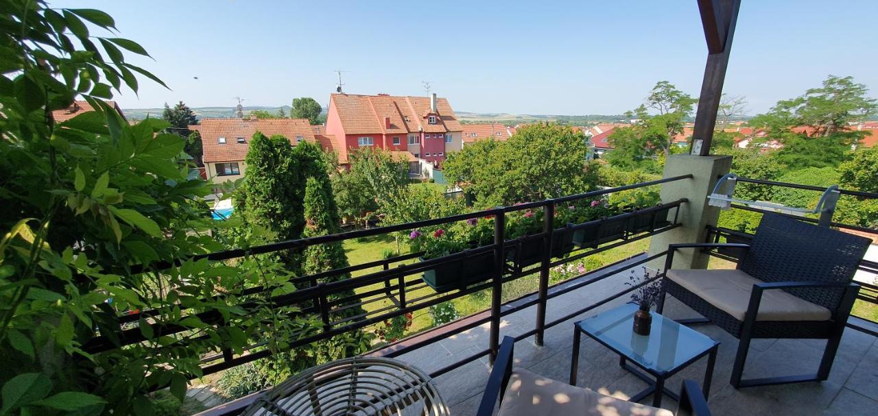 Homestay Nejklidnejsi Spanek S Vyhlidkou Vyhradne Pro Nekuraky - Vistaria - Na Hradbach 5